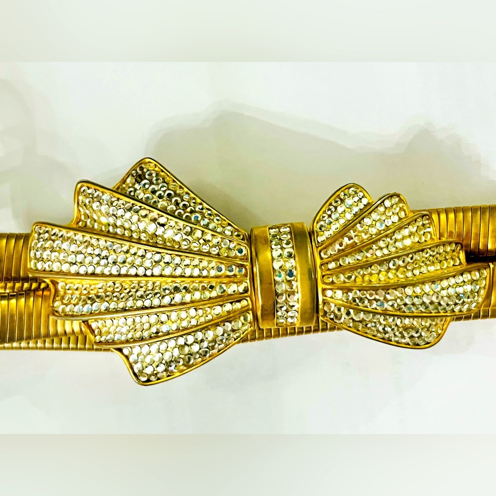 Rhinestone Bow Gold toned stretch metal belt, vintage
